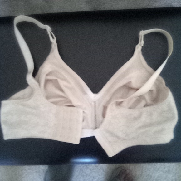 Beige Bali Bra Size 34D - Picture 2 of 5